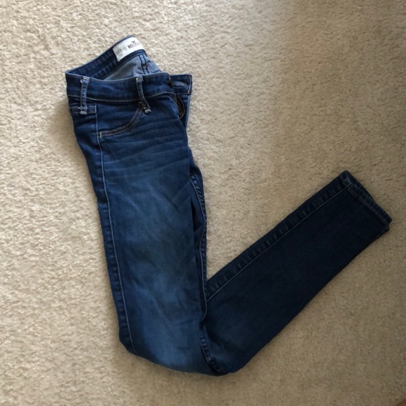 Hollister Super Skinny Jeans Dark Wash - Picture 7 of 7